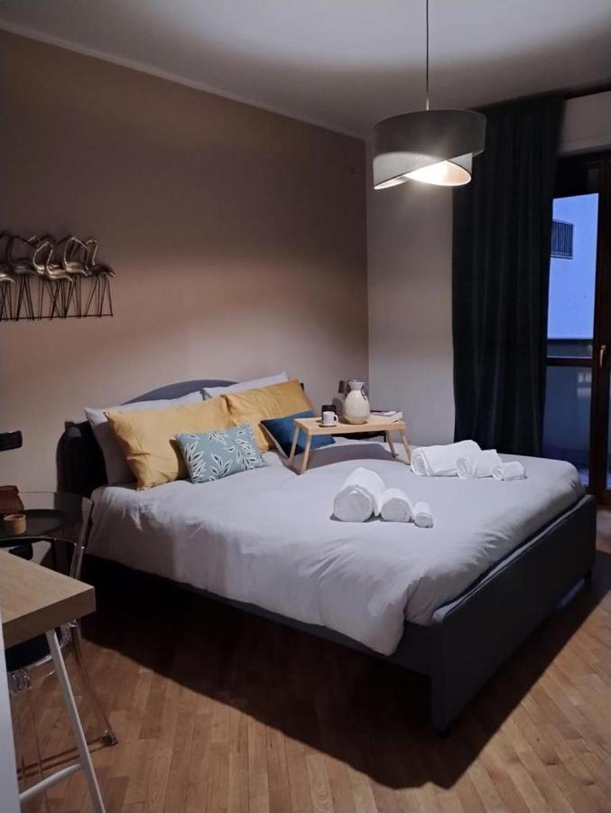 Mille4 Apartment Новара Екстериор снимка